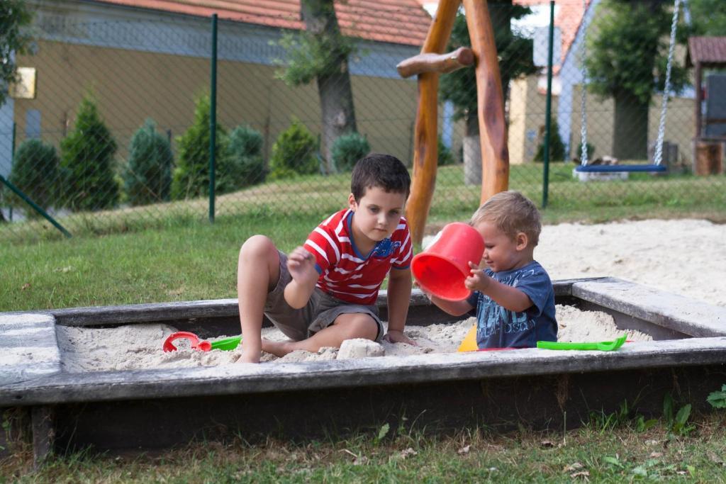 Hotel Resort Stein Cheb Kültér fotó