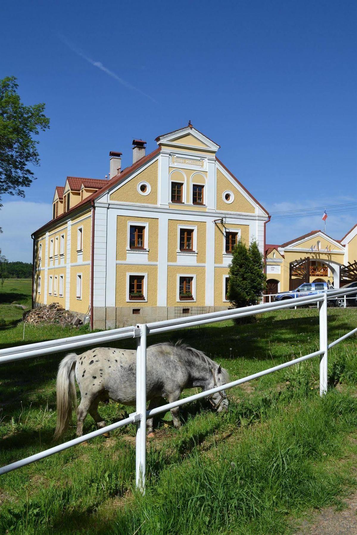 Hotel Resort Stein Cheb Kültér fotó